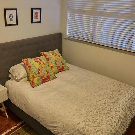 World Travellers Eclectic Apartment Кейптаун Екстериор снимка