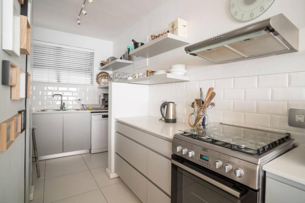World Travellers Eclectic Apartment Кейптаун Екстериор снимка